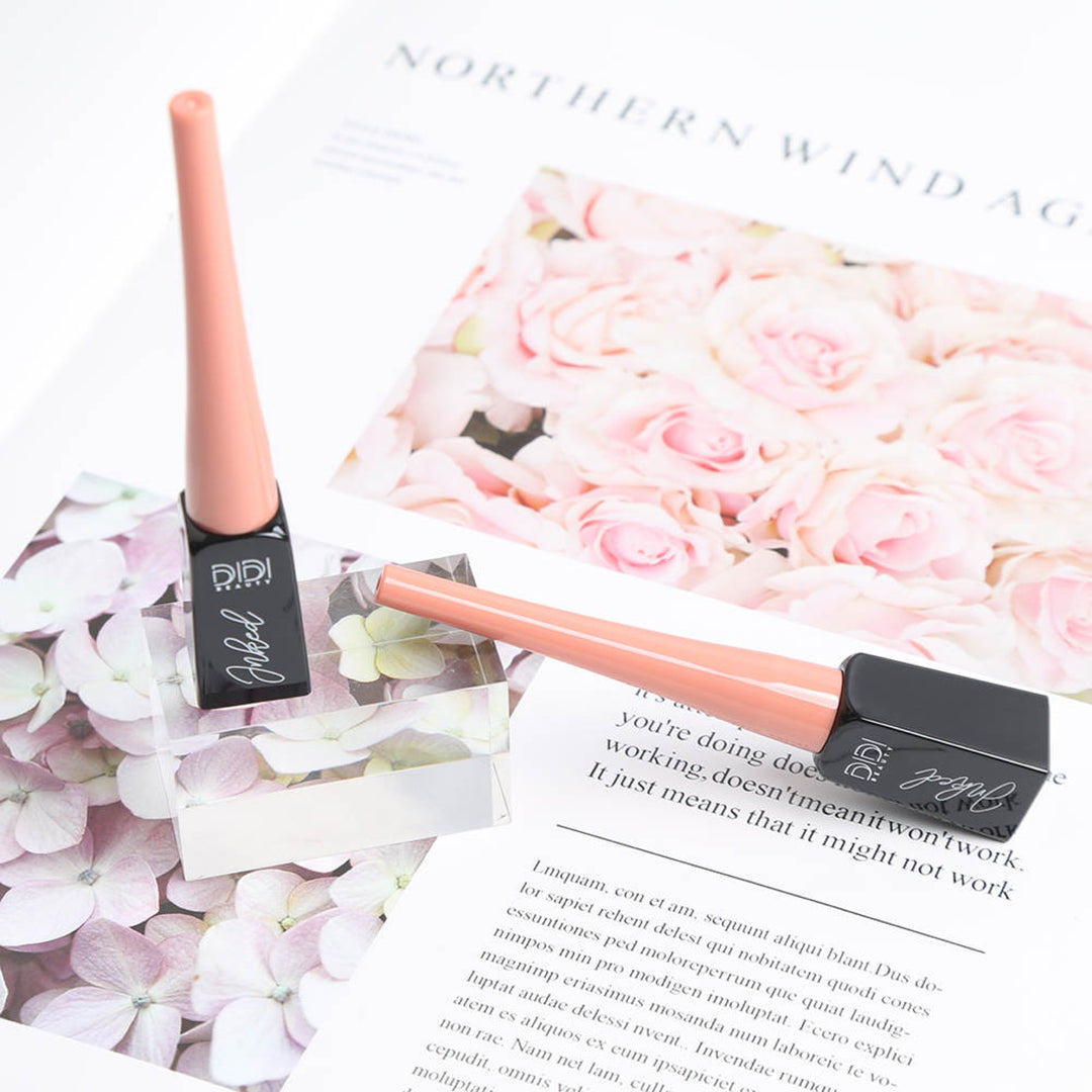 Eyeliner liquide encré avec finition mate