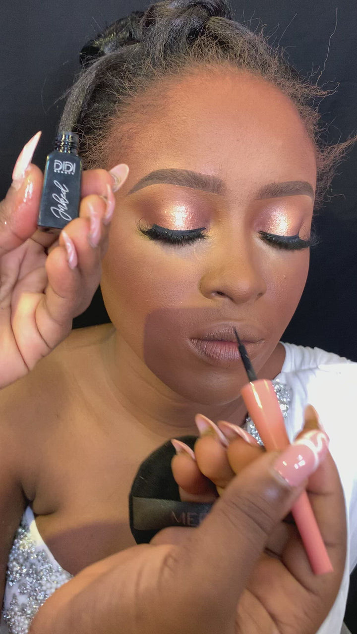 Eyeliner liquide encré avec finition mate